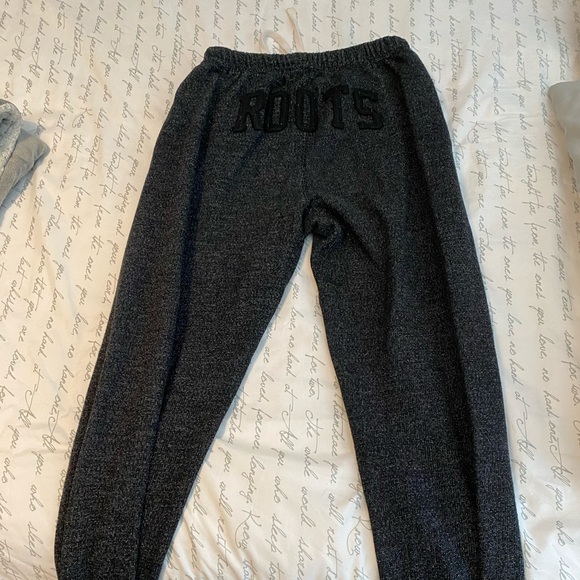 Black Root’s sweatpants - Picture 2 of 2